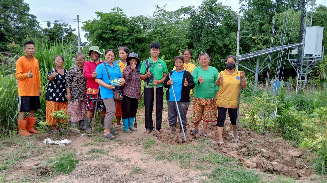 11 มิ.ย. 2568 พช. บึงบูรพ์  ลงพื้นที่ขยายผลน้อมนำหลักปรัชญาของเศรษฐกิจพอเพียง  สู่ครัวเรือนโดยรอบศูนย์เรียนรู้โคกหนองนา